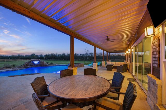 2224 Maler Road, Sealy, TX 77474