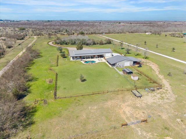 2224 Maler Road, Sealy, TX 77474