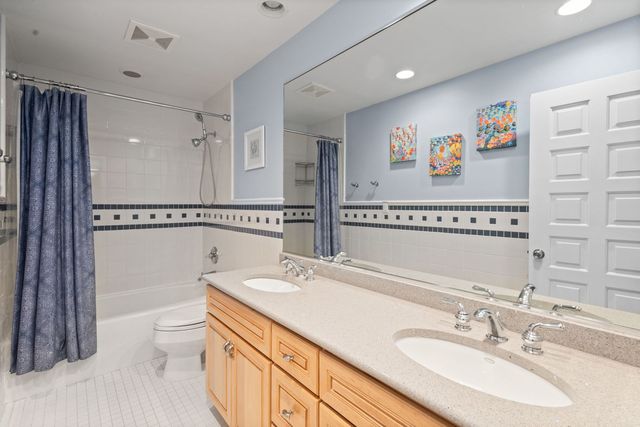 8340 W 145th Place, Orland Park, IL 60462