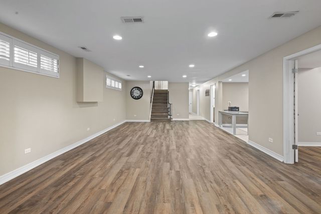 8340 W 145th Place, Orland Park, IL 60462