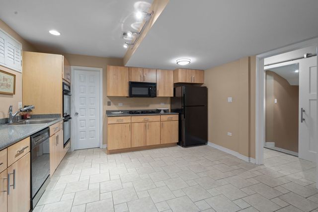 8340 W 145th Place, Orland Park, IL 60462
