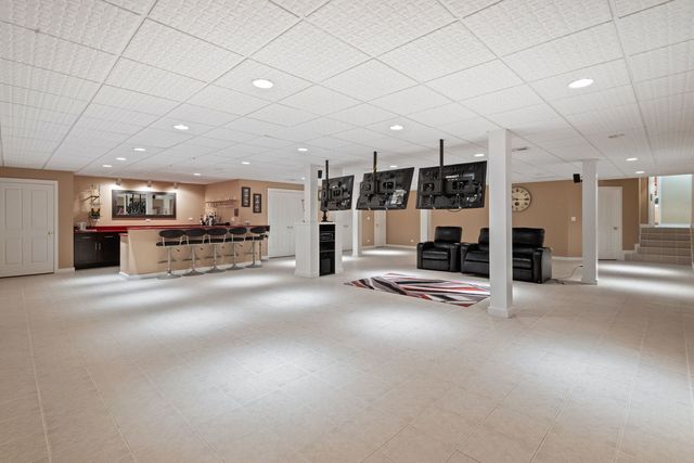 8340 W 145th Place, Orland Park, IL 60462
