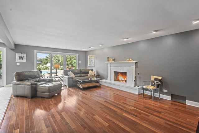 8340 W 145th Place, Orland Park, IL 60462