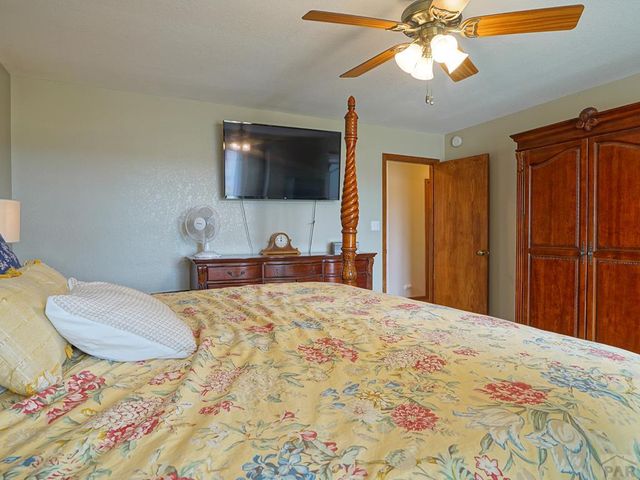745 W Calle Allegre Dr, Pueblo West, CO 81007