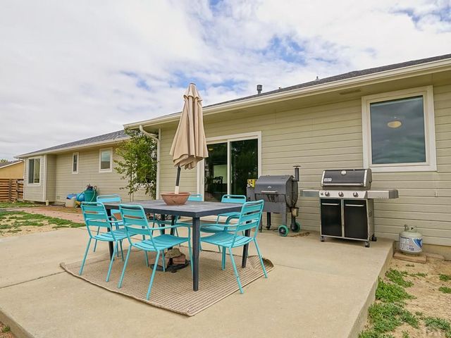 745 W Calle Allegre Dr, Pueblo West, CO 81007