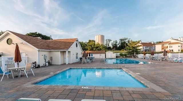 2812 Whispering Hills, Chester, NY 10918