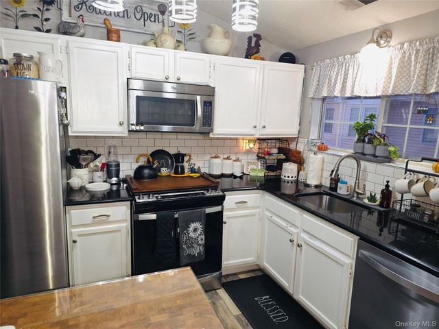 2812 Whispering Hills, Chester, NY 10918