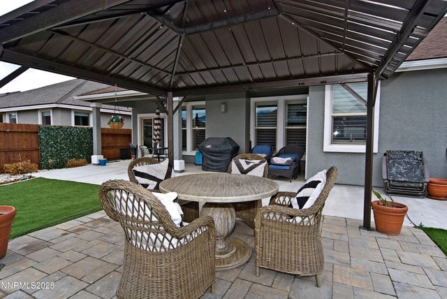 768 E Cottage Loop, Gardnerville, NV 89460