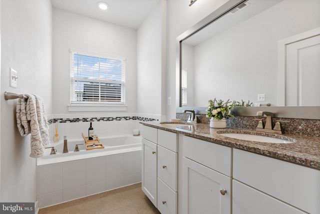 418 REDBRIDGE ST, Middle River, MD 21220