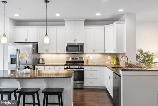 418 REDBRIDGE ST, Middle River, MD 21220