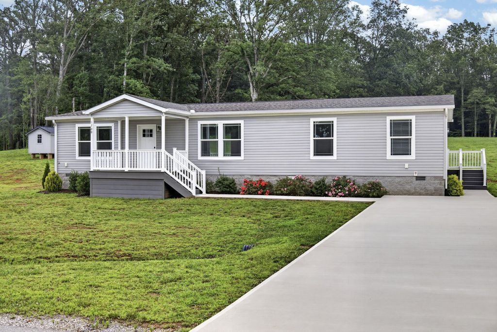 1700 Anna Maria Ln, Cookeville, TN 38501