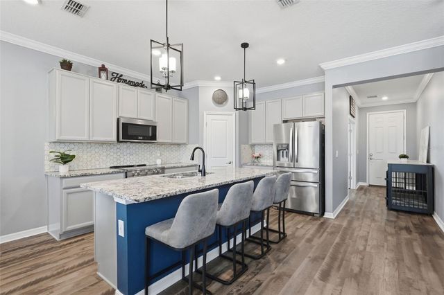 10808 WHITLAND GROVE DRIVE, Riverview, FL 33578