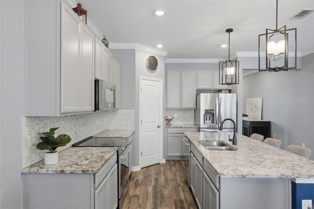 10808 WHITLAND GROVE DRIVE, Riverview, FL 33578