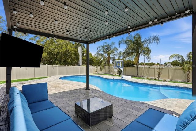 10808 WHITLAND GROVE DRIVE, Riverview, FL 33578