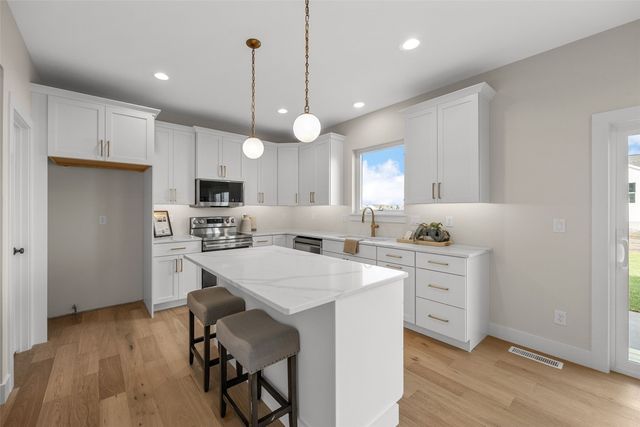 3456 Quartz Drive, Marion, IA 52302