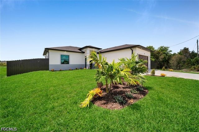 136 Pageant ST, Lehigh Acres, FL 33974
