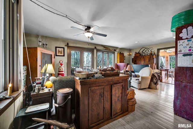 2314 SKYWAY Road, Bartonville, IL 61607