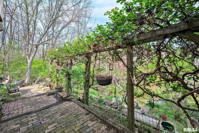 2314 SKYWAY Road, Bartonville, IL 61607