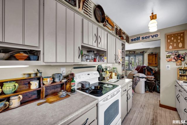 2314 SKYWAY Road, Bartonville, IL 61607