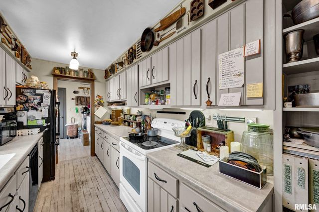 2314 SKYWAY Road, Bartonville, IL 61607