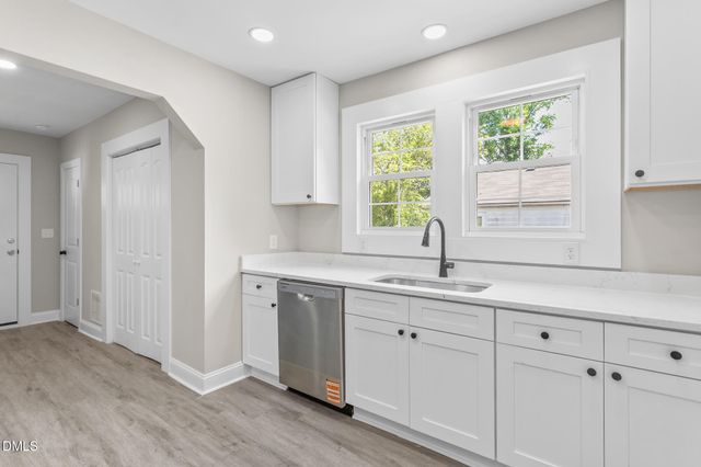 110 W Rockway Street, Durham, NC 27704