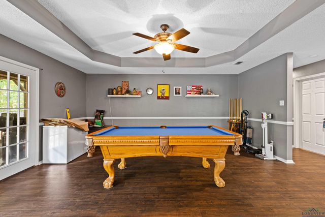 527 Woodbend Dr, Kilgore, TX 75662
