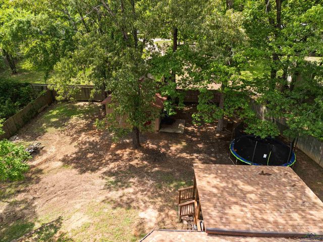 527 Woodbend Dr, Kilgore, TX 75662