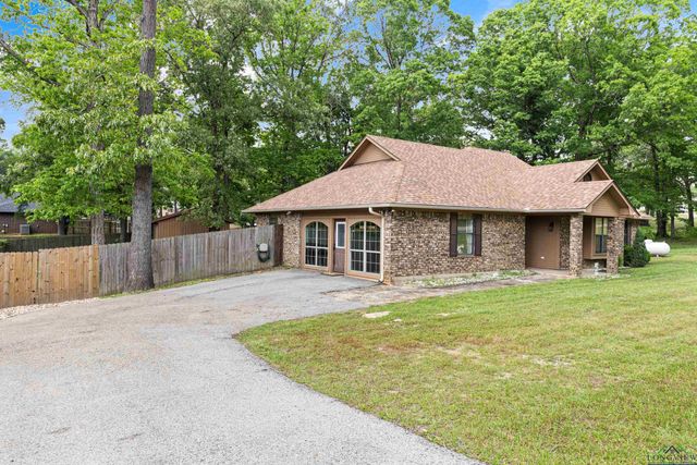 527 Woodbend Dr, Kilgore, TX 75662