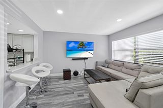 5 Matador Ln 4-28, Davie, FL 33324