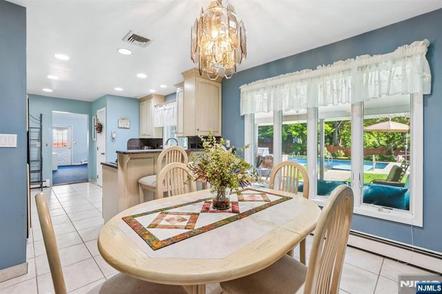 998 Washington Avenue, Ho-ho-kus, NJ 07423