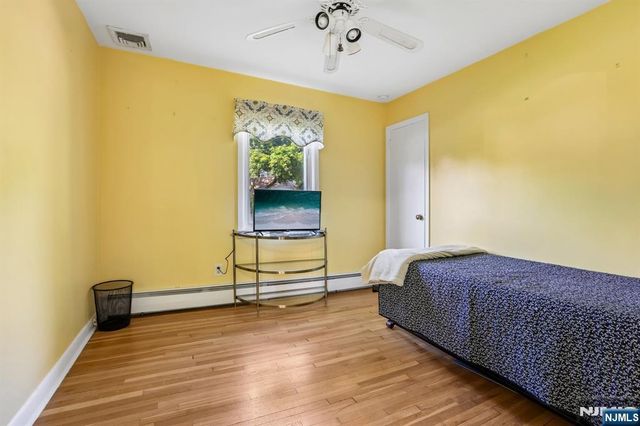 998 Washington Avenue, Ho-ho-kus, NJ 07423