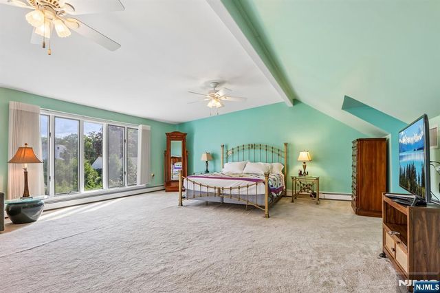 998 Washington Avenue, Ho-ho-kus, NJ 07423