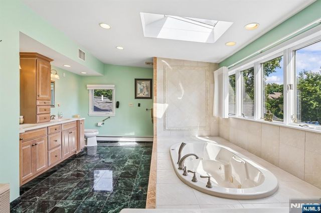 998 Washington Avenue, Ho-ho-kus, NJ 07423