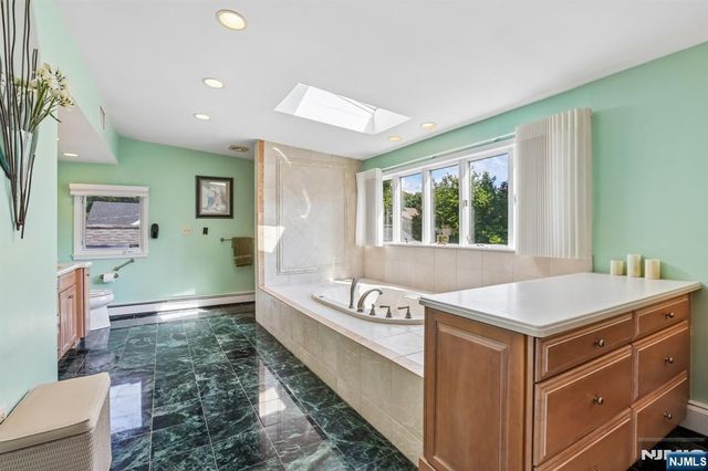 998 Washington Avenue, Ho-ho-kus, NJ 07423