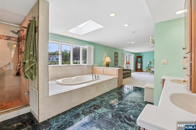 998 Washington Avenue, Ho-ho-kus, NJ 07423