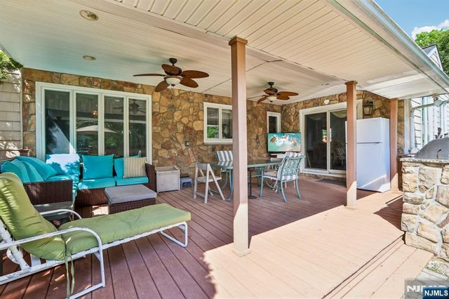 998 Washington Avenue, Ho-ho-kus, NJ 07423