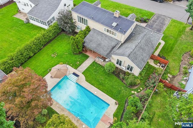 998 Washington Avenue, Ho-ho-kus, NJ 07423
