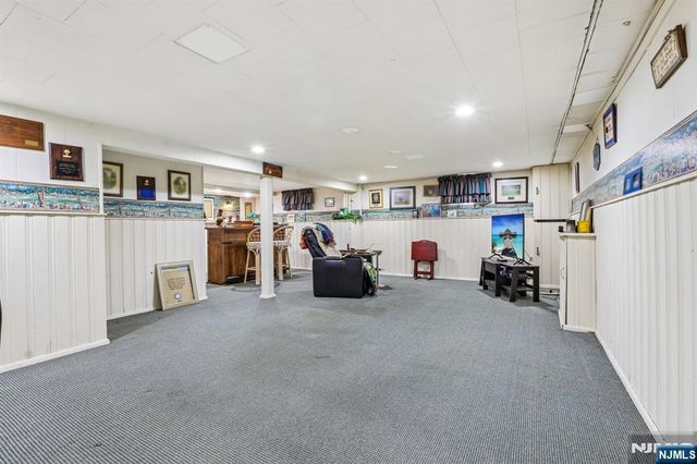 998 Washington Avenue, Ho-ho-kus, NJ 07423