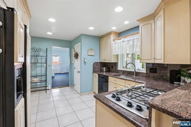 998 Washington Avenue, Ho-ho-kus, NJ 07423
