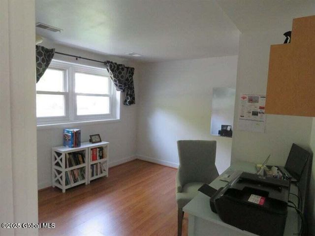 212 Deerfield Court, Voorheesville, NY 12186