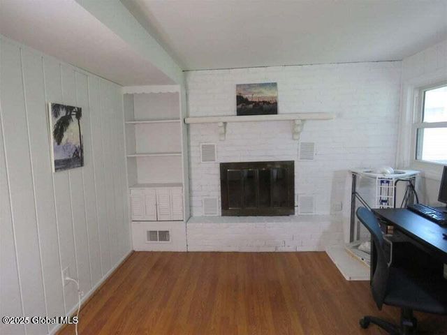 212 Deerfield Court, Voorheesville, NY 12186