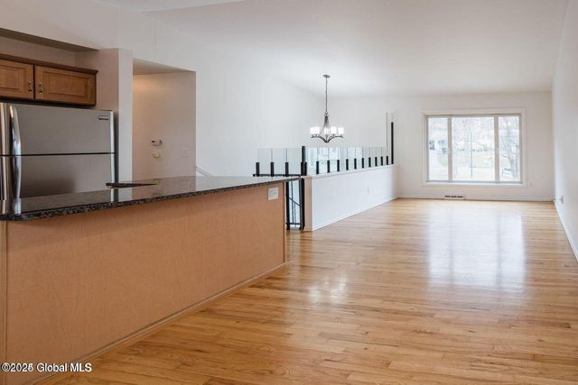 212 Deerfield Court, Voorheesville, NY 12186