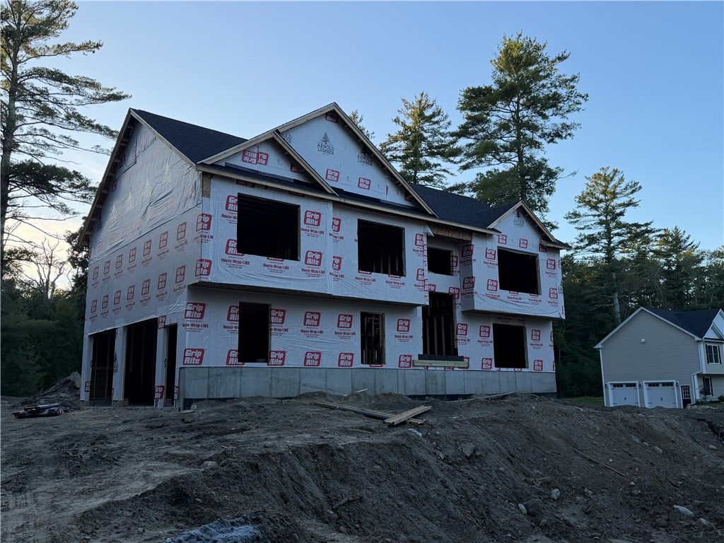 335 Hopkins Hollow Road, Coventry, RI 02827