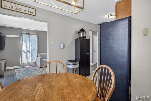 11914 Gravois Road 7, St Louis, MO 63127