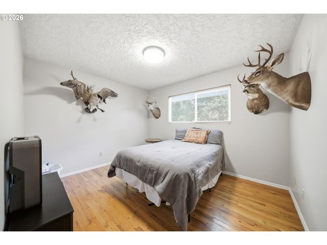 80 SUMMIT Dr, Kalama, WA 98625