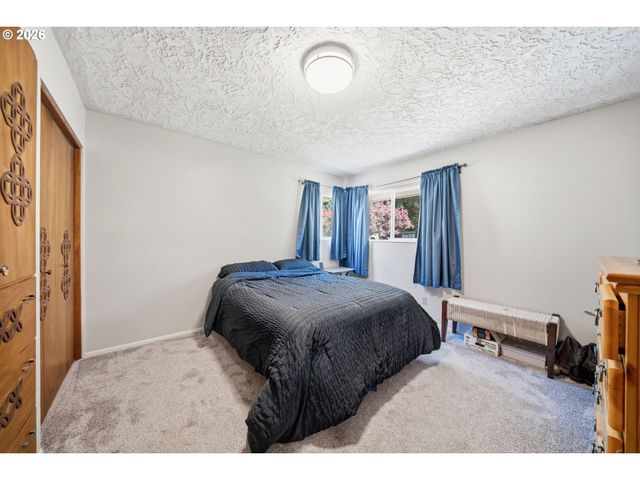 80 SUMMIT Dr, Kalama, WA 98625