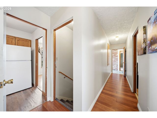 80 SUMMIT Dr, Kalama, WA 98625