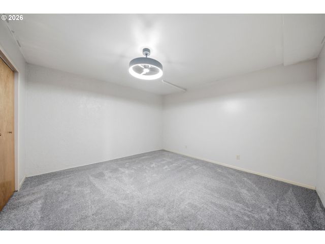 80 SUMMIT Dr, Kalama, WA 98625