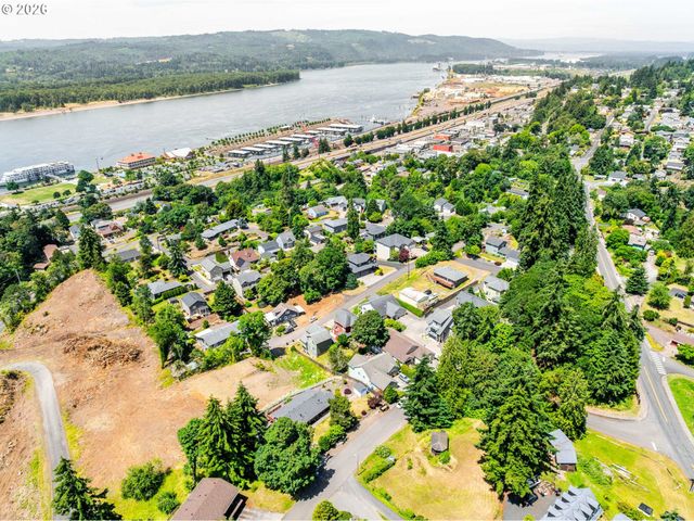 80 SUMMIT Dr, Kalama, WA 98625