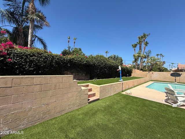 9016 E Sahuaro Drive, Scottsdale, AZ 85260